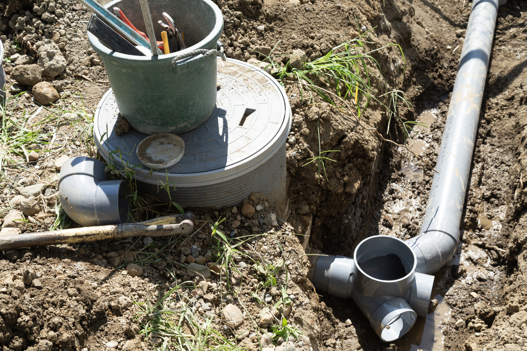 水道管の破裂に備える – 原因から対処法まで徹底解説