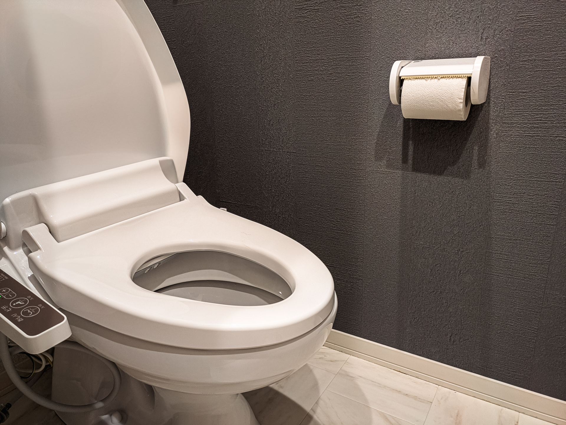 トイレの異音は緊急性が高い？原因と正しい対処法